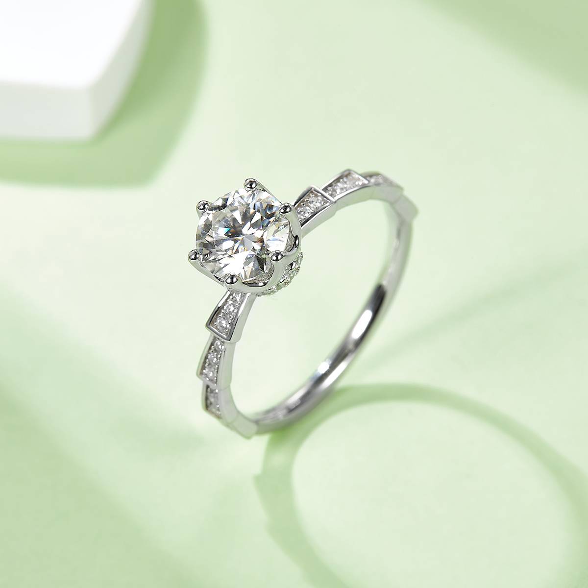 Straight arm luxury Medusa mechanical snake S925 silver plated platinum Moissanite women's ring 1 carat D-grade
